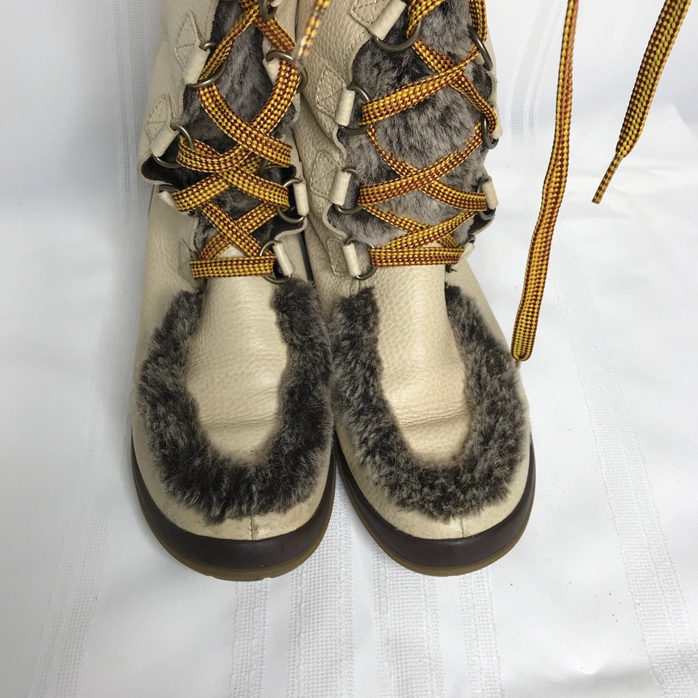 Timberland Taupe Leather Faux Fur Boots Size 7